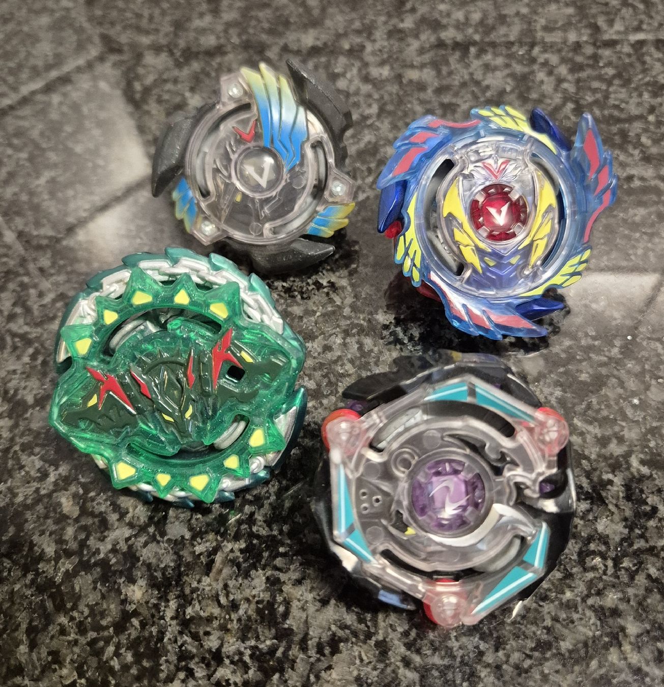 Hasbro Giocattoli: Beyblade Burst Set – Usato da Oetwil am See venduto da Janina5 3