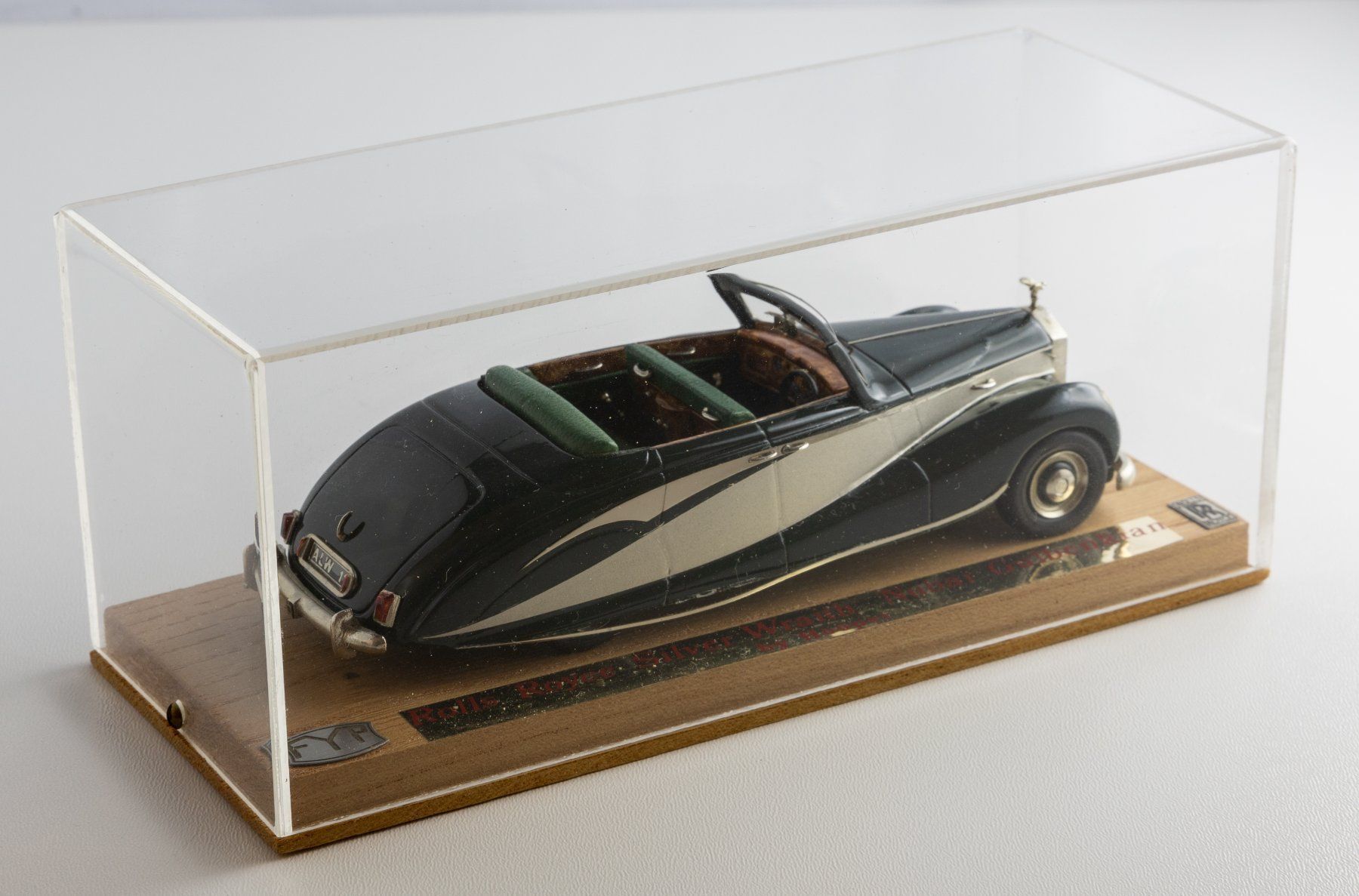 Rolls Royce Modellautos: FYP Rolls Royce Siver Wraith "Nubar Gulbekian" 1/43 – Gebraucht aus St. Pantaleon von pantaleon62 3
