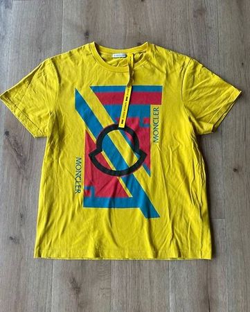 Moncler T-shirt