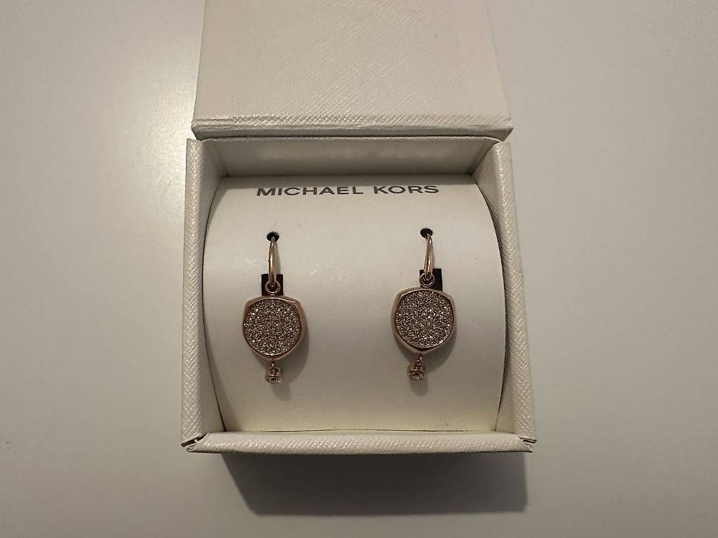 Orecchini pendenti & Orecchini a lobo: Michael Kors Ohrringe ungetragen  – Usato da Dübendorf venduto da mar_mv6p