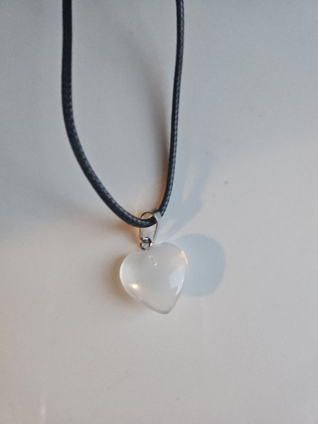 Catenine: collier petit coeur blanc – Nuovo (secondo la descrizione) da Senèdes venduto da hen_fw8b