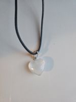 collier petit coeur blanc