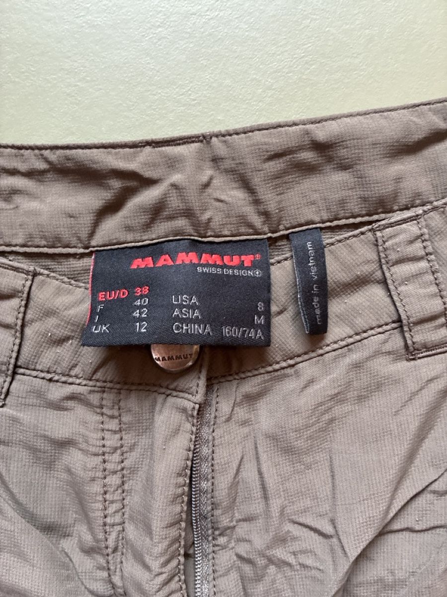Hosen: Hose kurz Mammut – Gebraucht aus Obergesteln von eitscheji 1