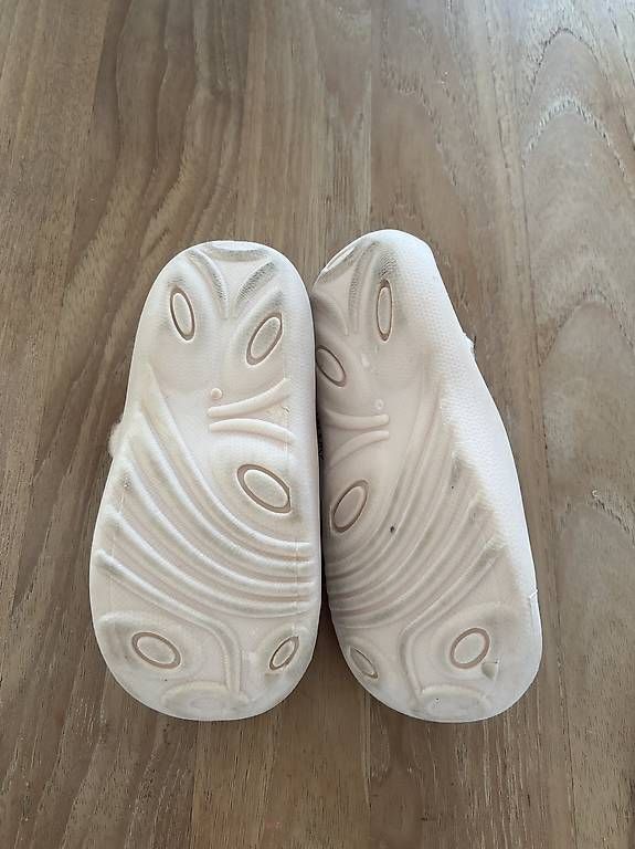 Scarpe per ragazzi: Badeschuhe Lässig Rosa 24 – Usato da Biel-Benken BL venduto da frauvomfluss 1