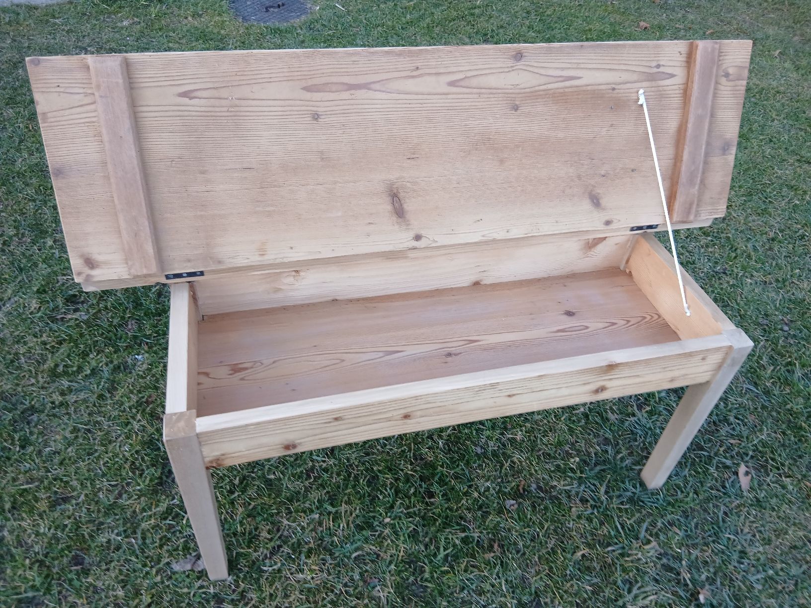Panchine: altes Bänkli mit Klappe u. Stauraum – Usato da Nesslau venduto da Jakobi01