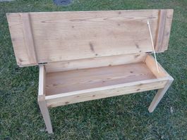 altes Bänkli mit Klappe u. Stauraum