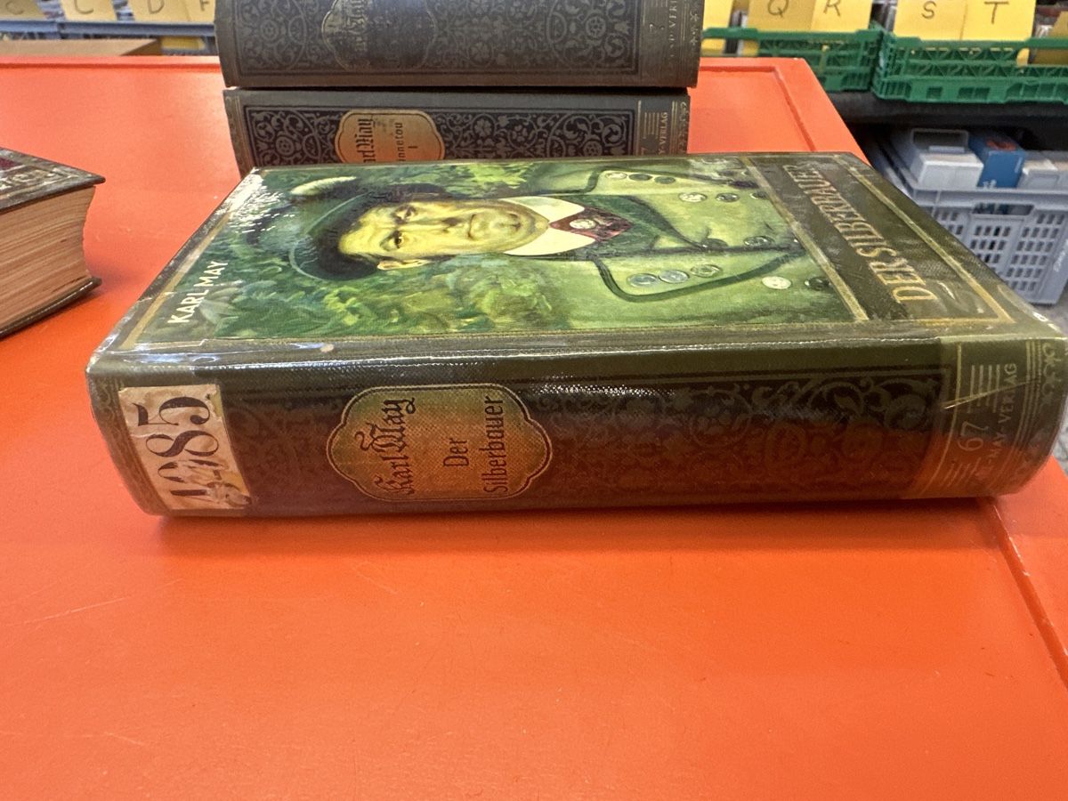 Bücher: Karl May's Gesammelte Werke 4 Bücher Set – Gebraucht aus Frümsen von Katzen0 2