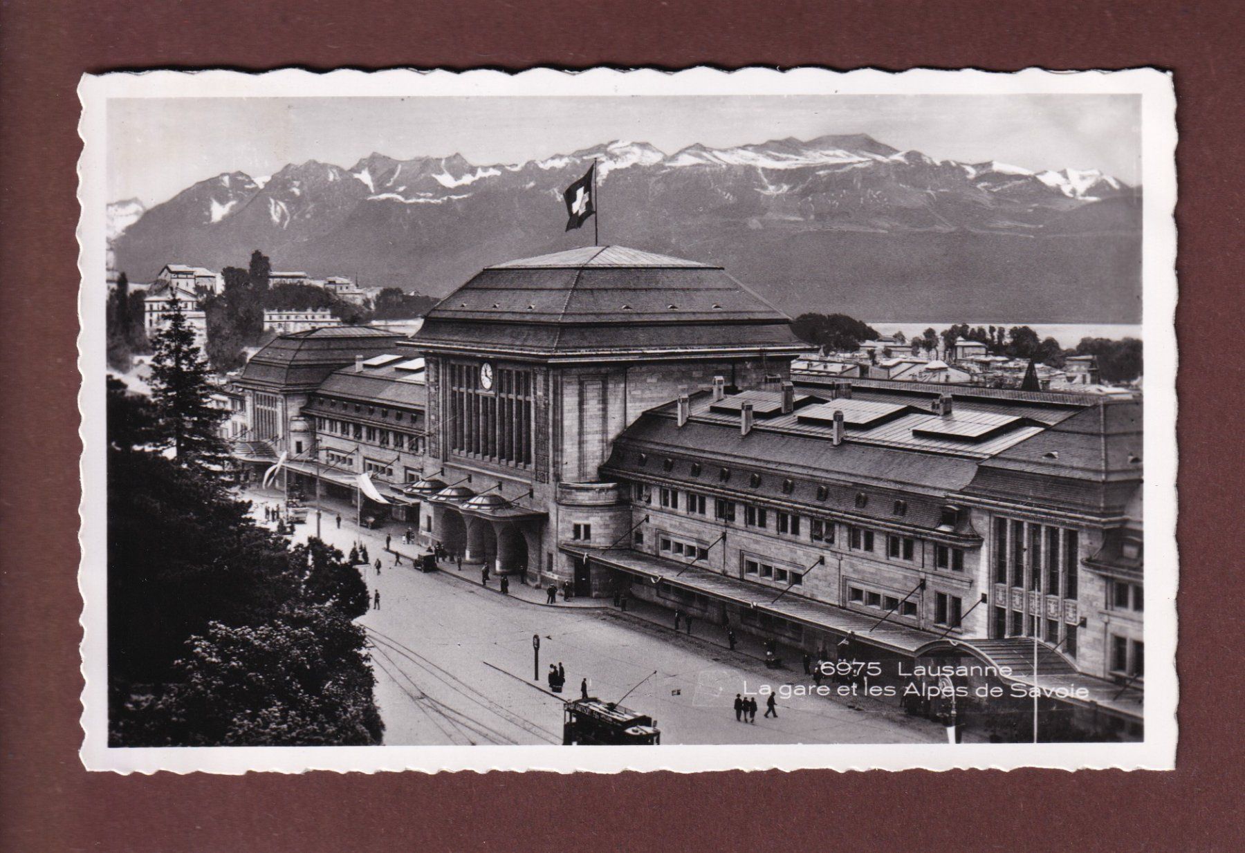 Cartes postales: LAUSANNE - La Gare - 1943 – D'occasion à Pully par nicecards