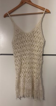 Häkelkleid weiss mit Fransen