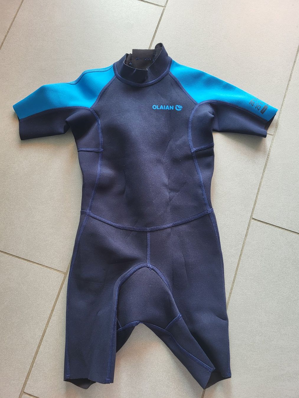 Anzüge: Thermoanzug Schwimmen gr. 122 128 – Gebraucht aus Boswil von i12i 3