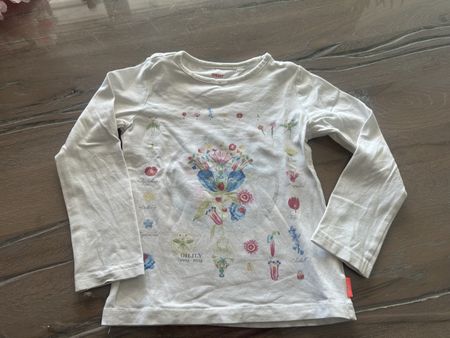 Langarmshirt Oilily weiss mit Blumenmuster Grösse 104🤍🤍