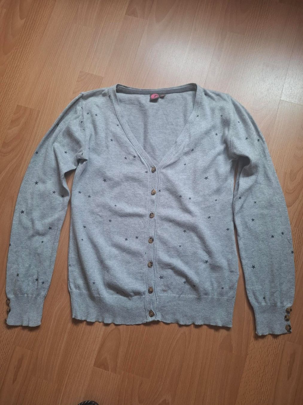Autres vêtements fille: gilet taille 14 ans – D'occasion à Porrentruy par Piquetix