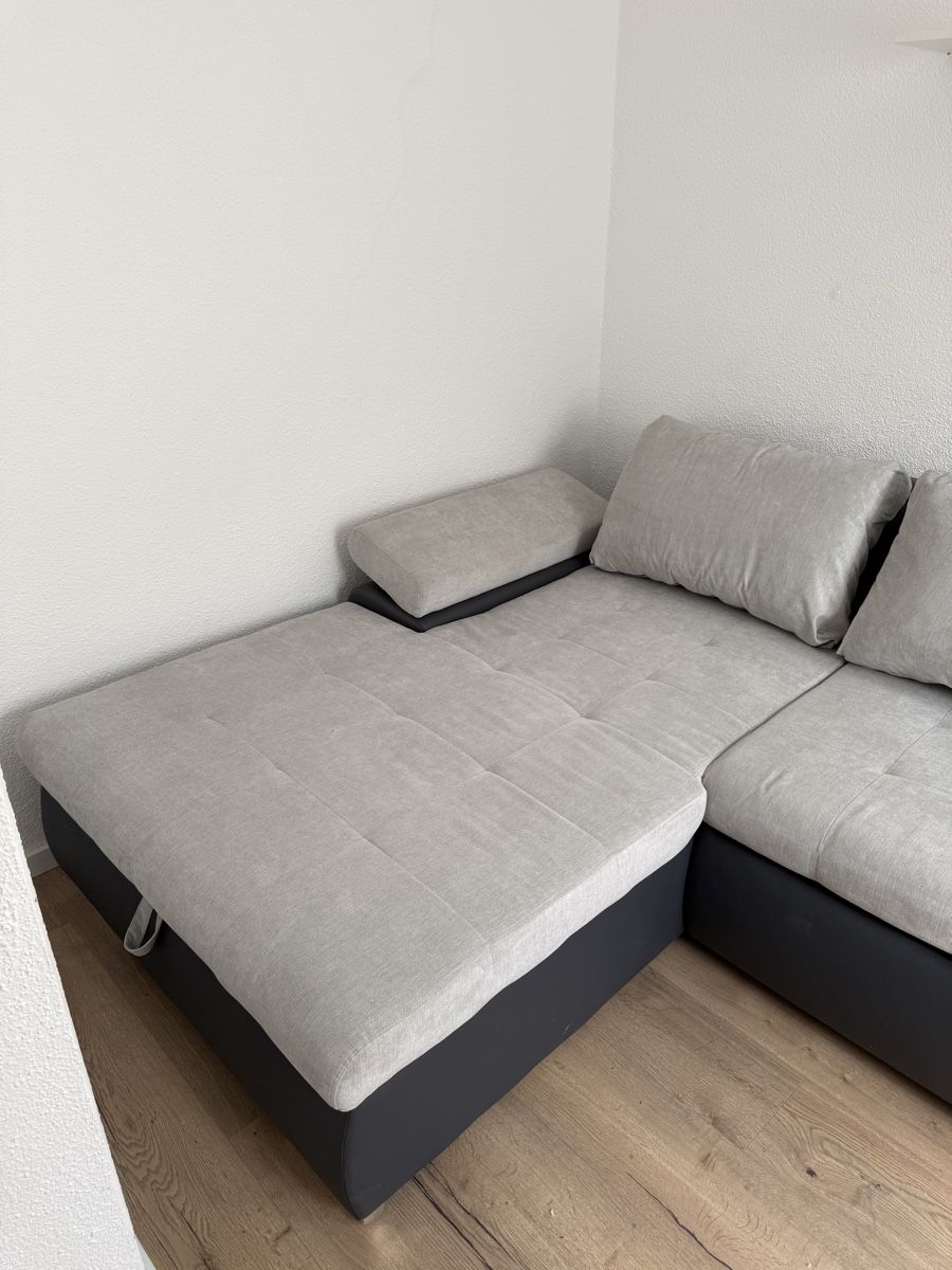 Sofas: Wohnlandschaft Sofa Ecksofa mit Bettfunktion und Stauraum – D'occasion à Rebstein par aitia 4