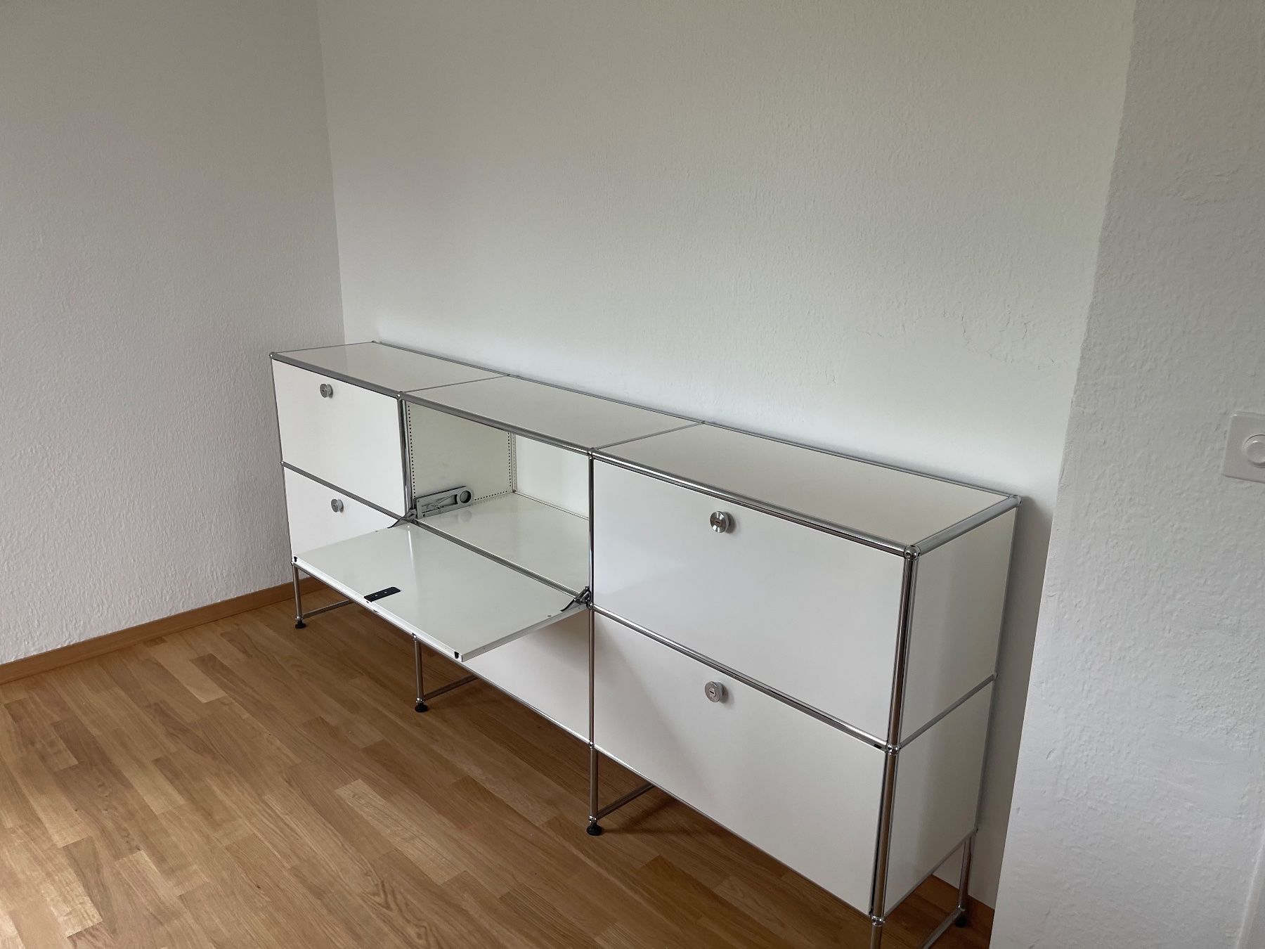 USM Cassettiere: Usm Sideboard Jede Farbe  Lieferung Gratis – Usato da Thun venduto da Thuno6 3