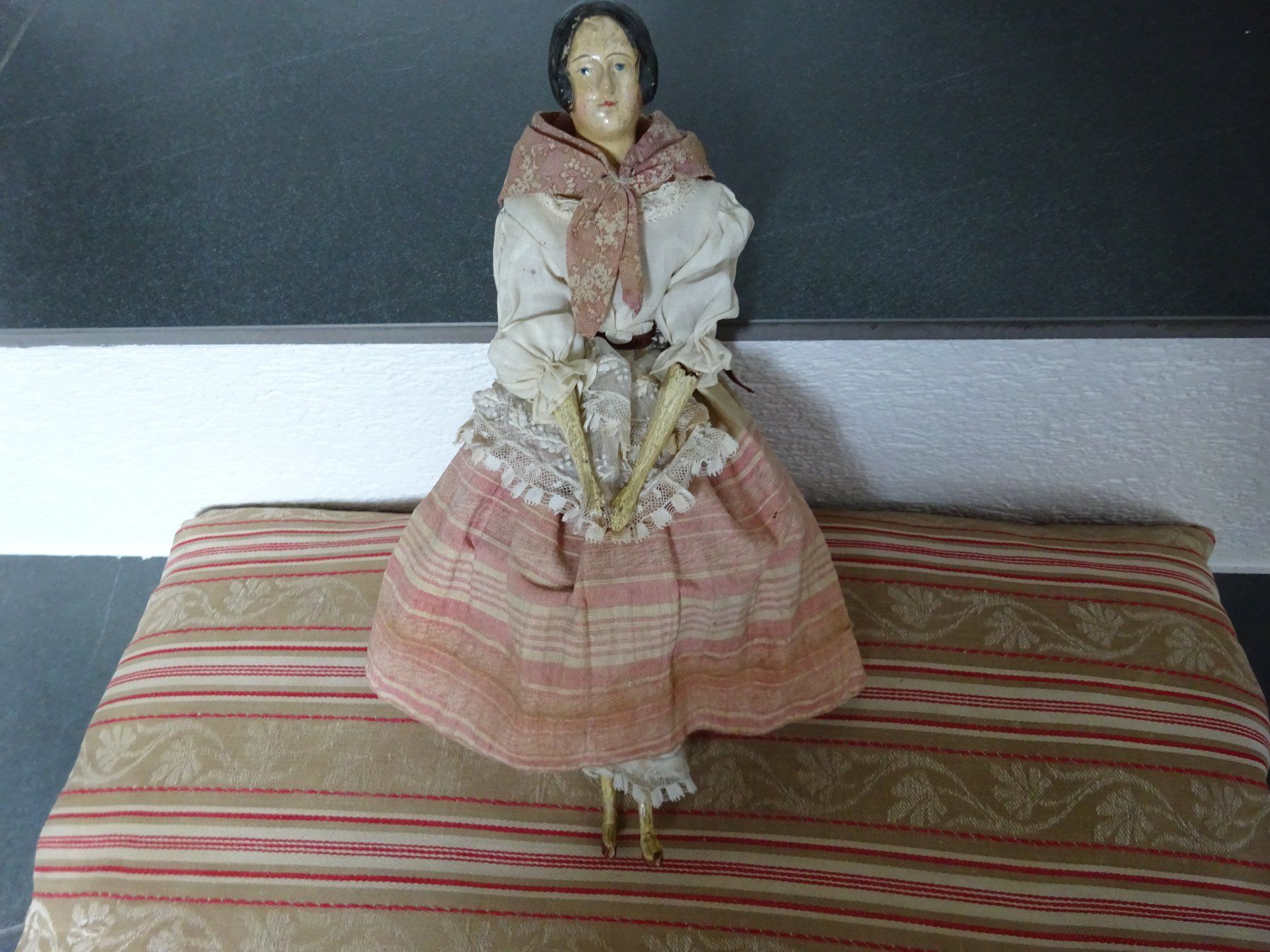 Sculture & Statue: Biedermeier / Haushälterin mit Vorratsschlüssel – Usato da Oetwil am See venduto da Golfsud 3