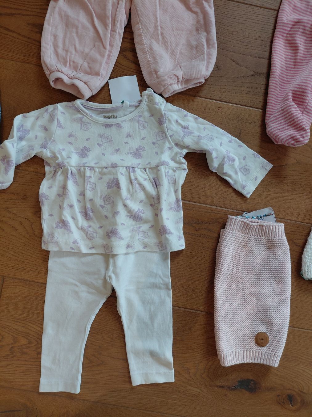 Lotti & Set di vestiti: 9-teiliges Kleiderpaket Mädchen Gr. 68 – Usato da Matzendorf venduto da CRX1990 1