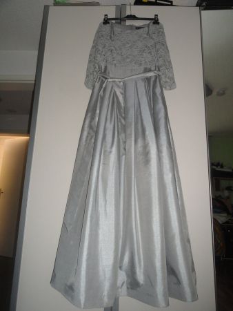 JESSICA HOWART FESTKLEID GR. 38 ***