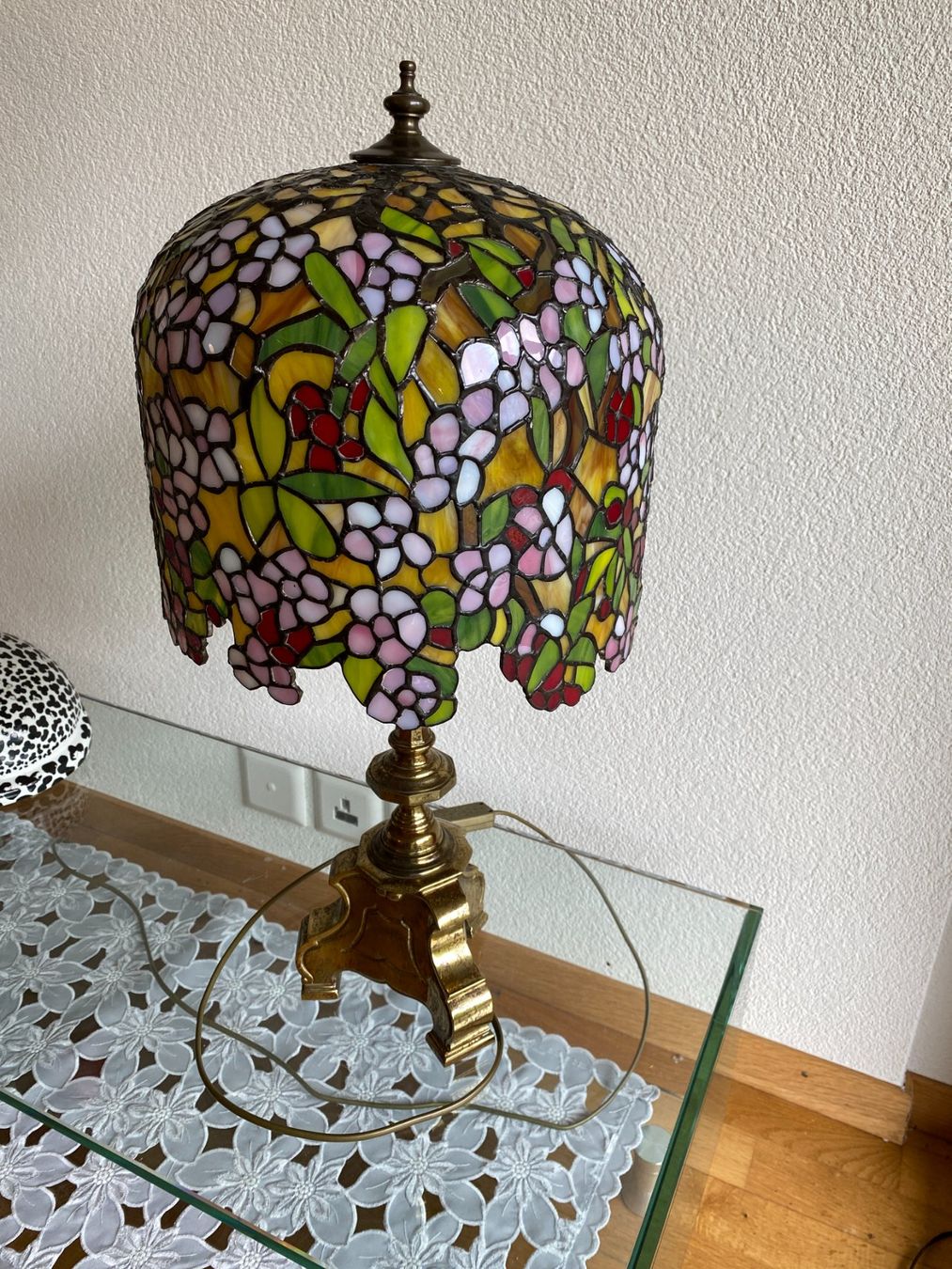 Lampen: Stehlampe mit Messingfuss und Tiffanyschirm – Gebraucht aus Brügg BE von saphyrus24 1