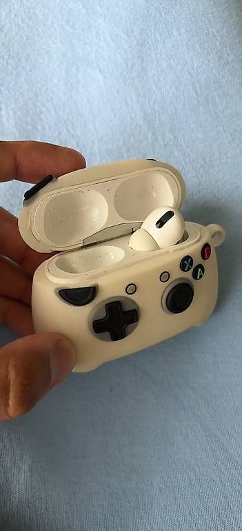 Coques & Protection écran: Air Pods Pro Hülle – D'occasion à Ittigen par tij_dvs7 1