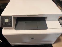 HP Color LaserJet Pro MFP M180n Drucker gut erhalten