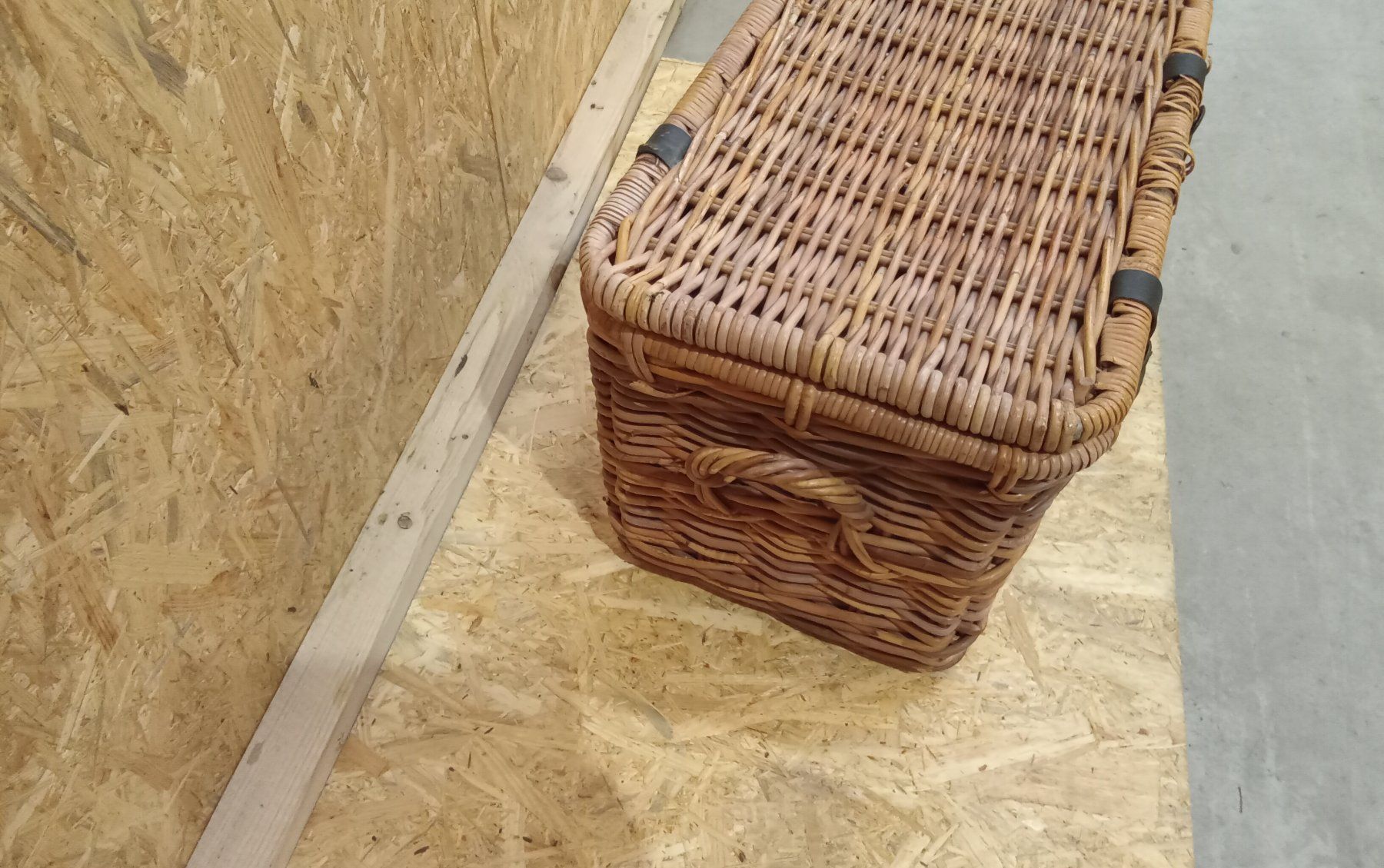 Altro per la casa: Vintage Weidenkorb mit Deckel, Picknickkorb – Usato da Mollis venduto da gar_wqz5 4