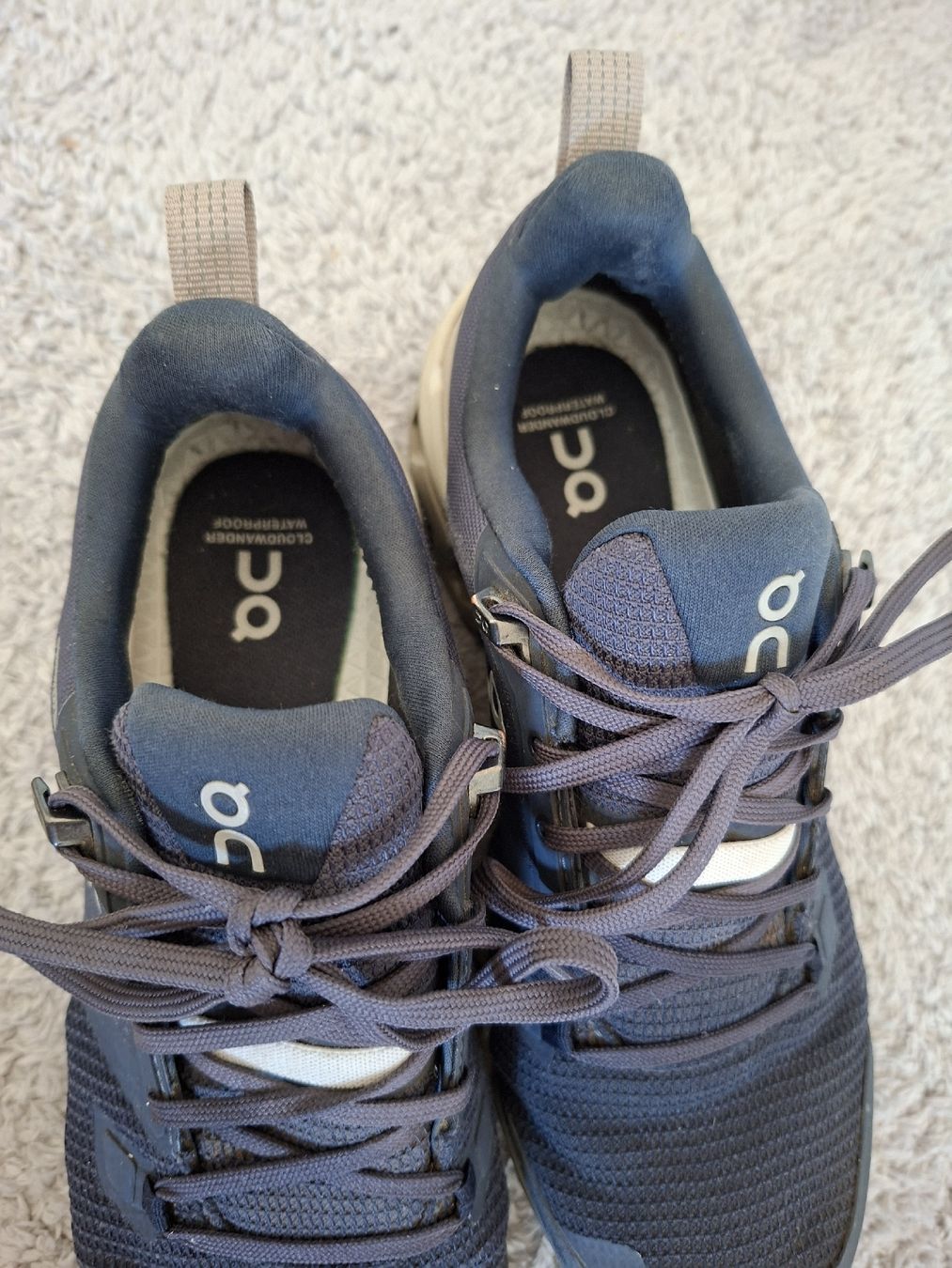 On Scarpe da donna: Chaussures On Cloudwander Waterproof gris taille 38.5 – Usato da Renens VD venduto da ser_j2fn 2