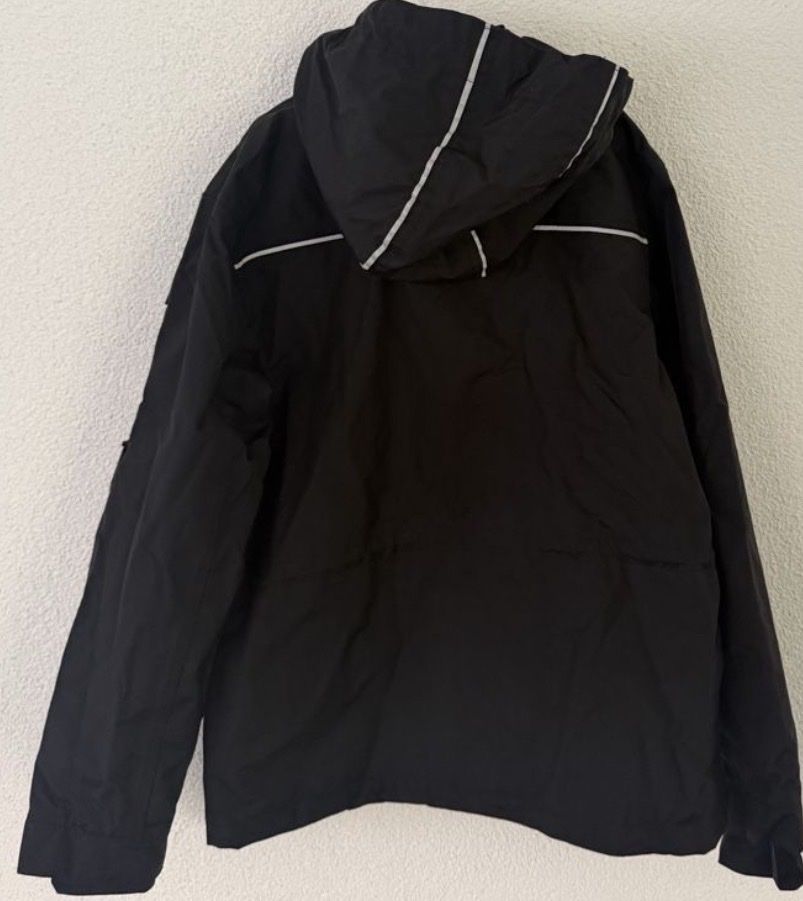Pomp de Lux Giacche: Pomp de lux Adventure Softshell Gr. 146, schwarz – Nuovo (secondo la descrizione) da Freidorf TG venduto da nad_fxh7 1
