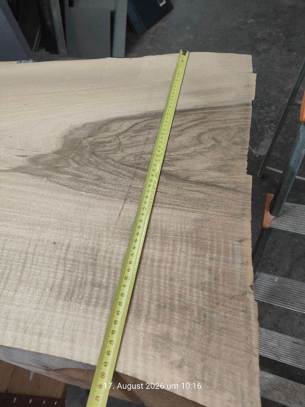 Articles en bois: Nussbaumbrett – D'occasion à Aesch LU par Cubic 1
