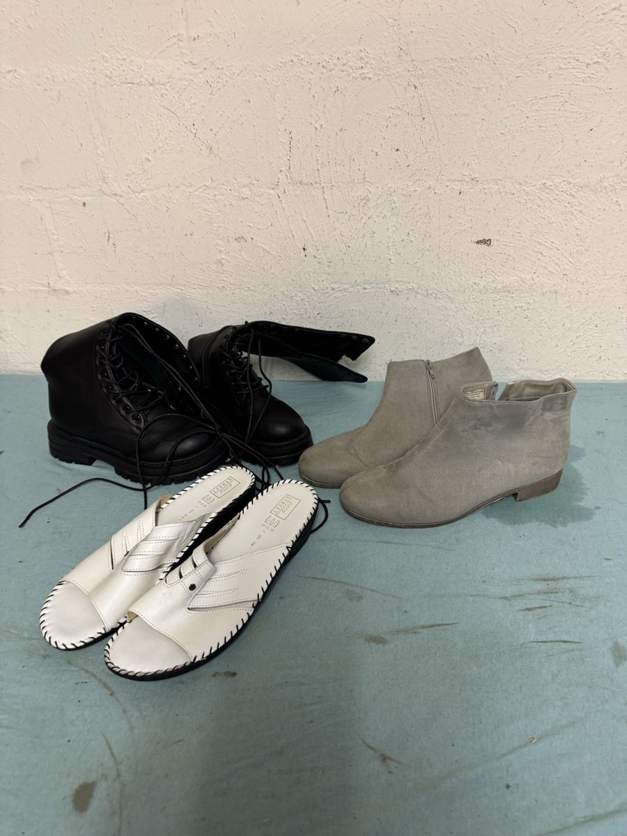 Scarpe da donna: Verschiedene Schuhe Nr 70 – Usato da Effretikon venduto da Effi0111