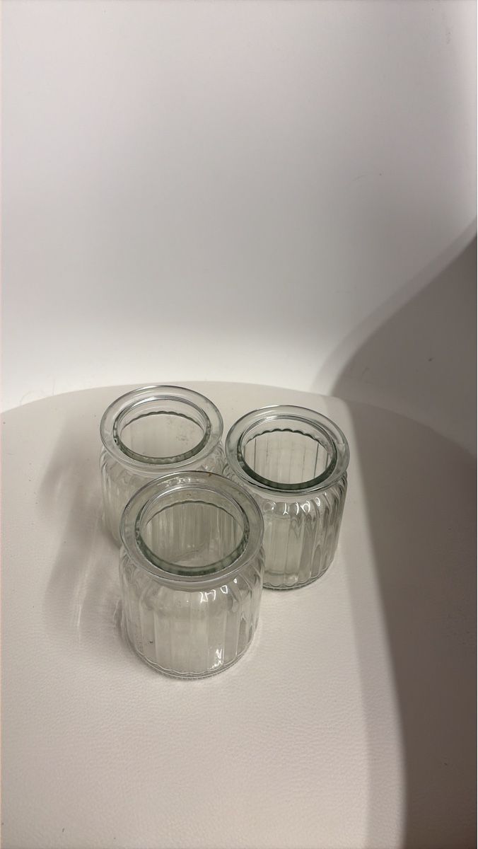 Tutte le decorazioni: 3 Gläser gerippt transparent gebraucht – Usato da Opfershofen TG venduto da dan_nxk8