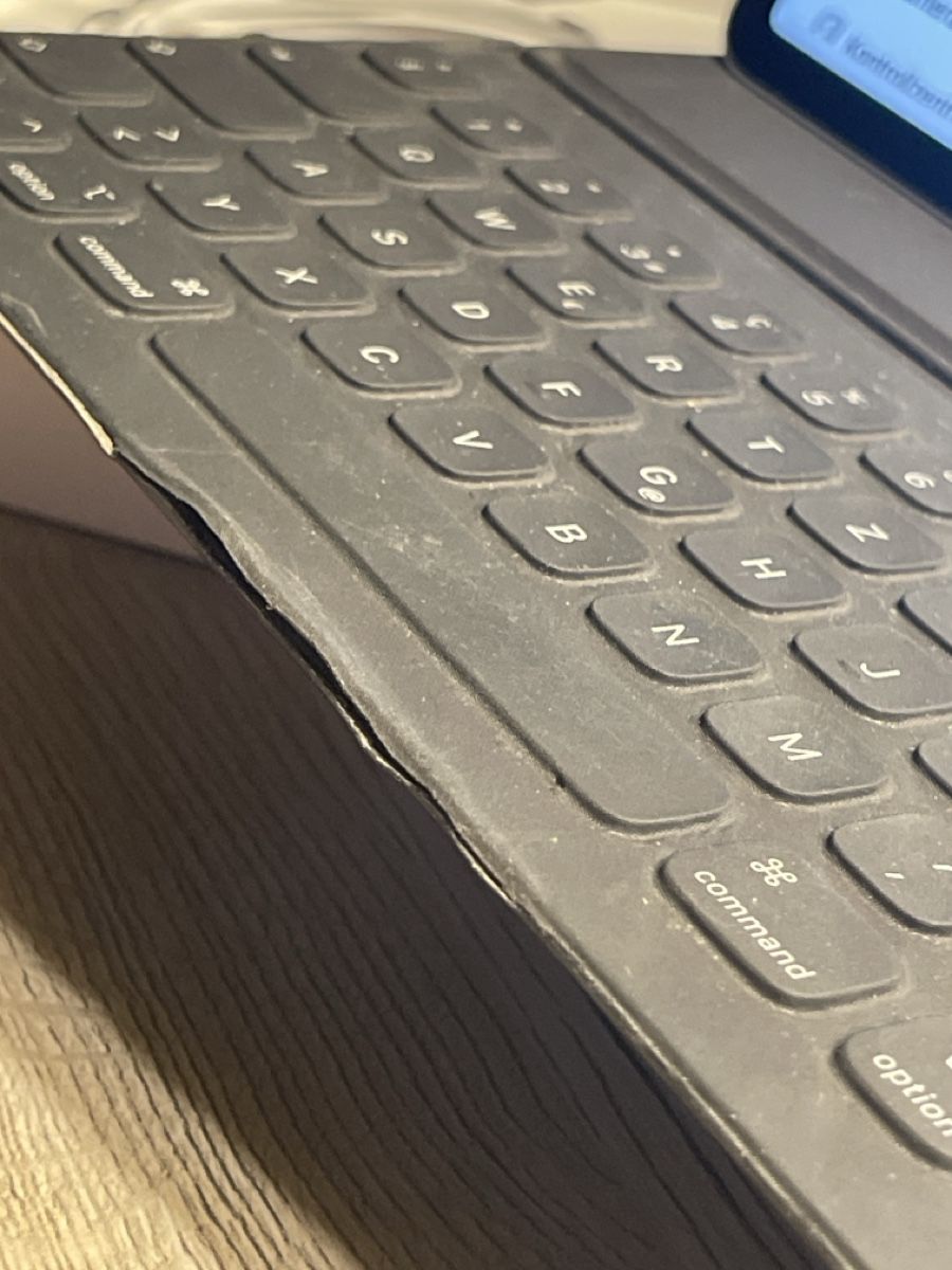 Apple Tablet PC: Apple iPad Pro mit Smart Keyboard, Pencil – Gebraucht aus Eriz von qot 3