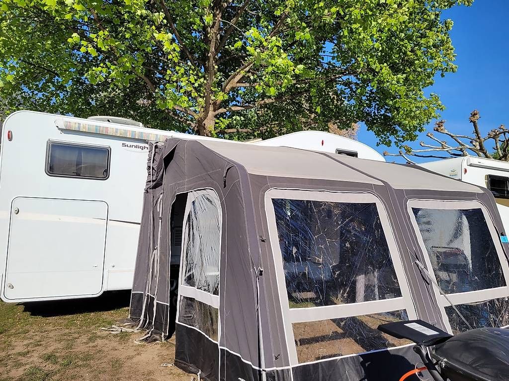 Mobilhome: Sunlight A70 inclusive Vorzelt – Usato da Wyssachen venduto da V12000 4