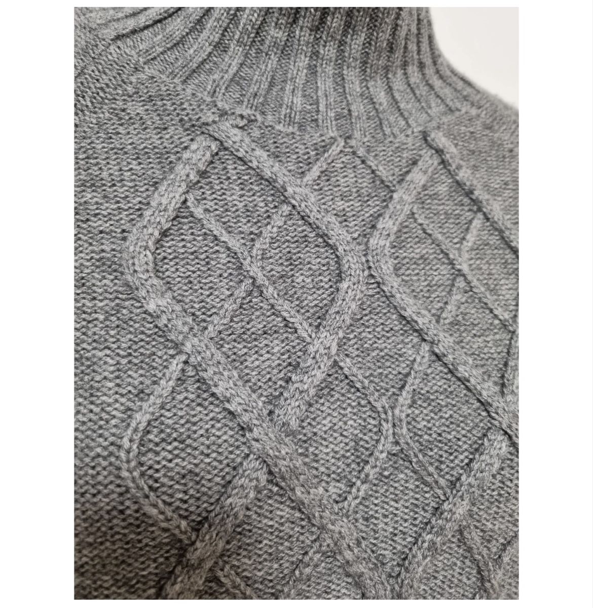 Max Mara Maglioni & Felpe: Max Mara Cacio cashmere/wool turtleneck sweater – Nuovo e nell'imballaggio originale da Küsnacht ZH venduto da oli_dr6q 2