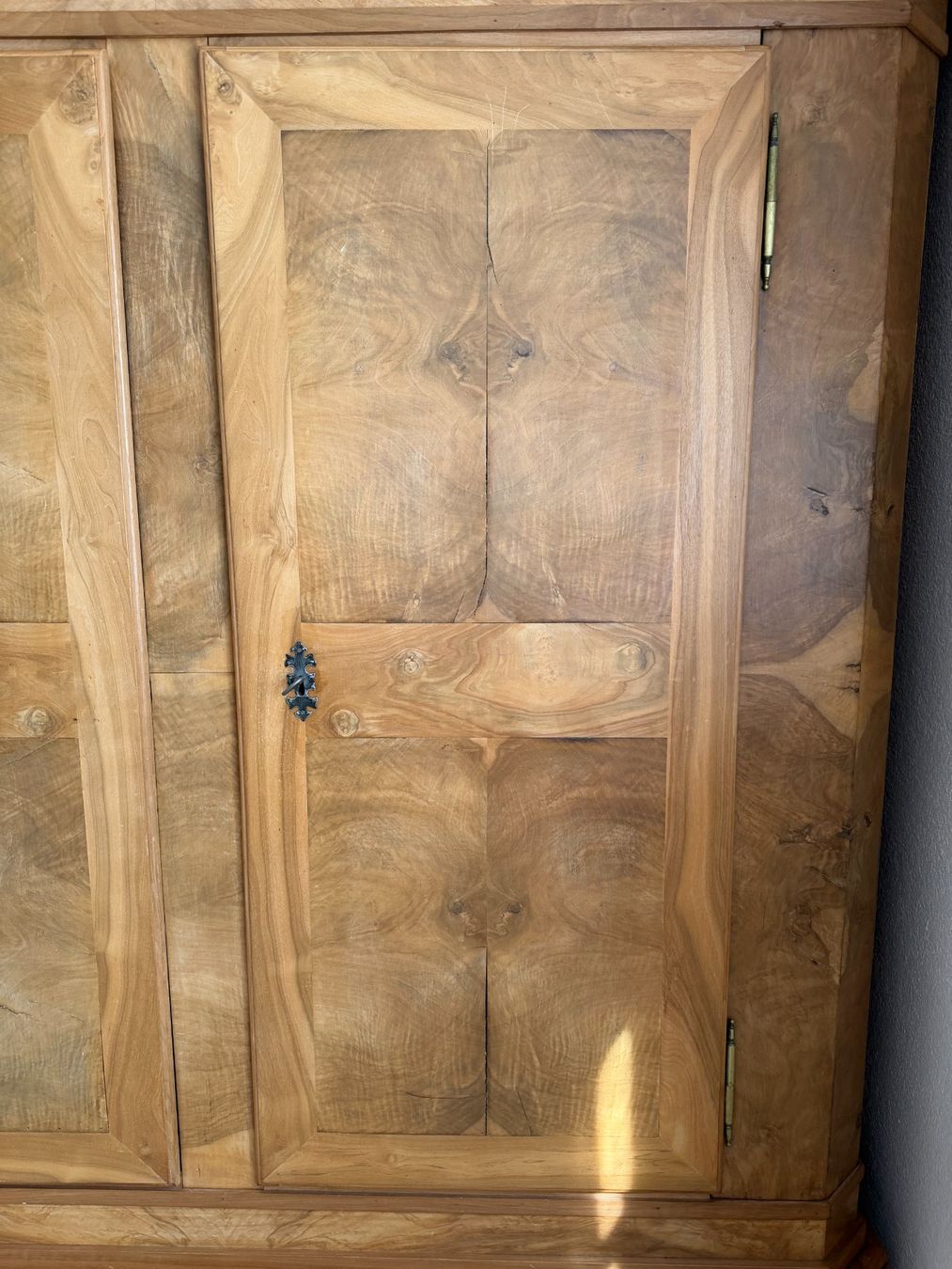 Armoires: Antiker Schrank – D'occasion à Jenaz par Sandrobordoli 6