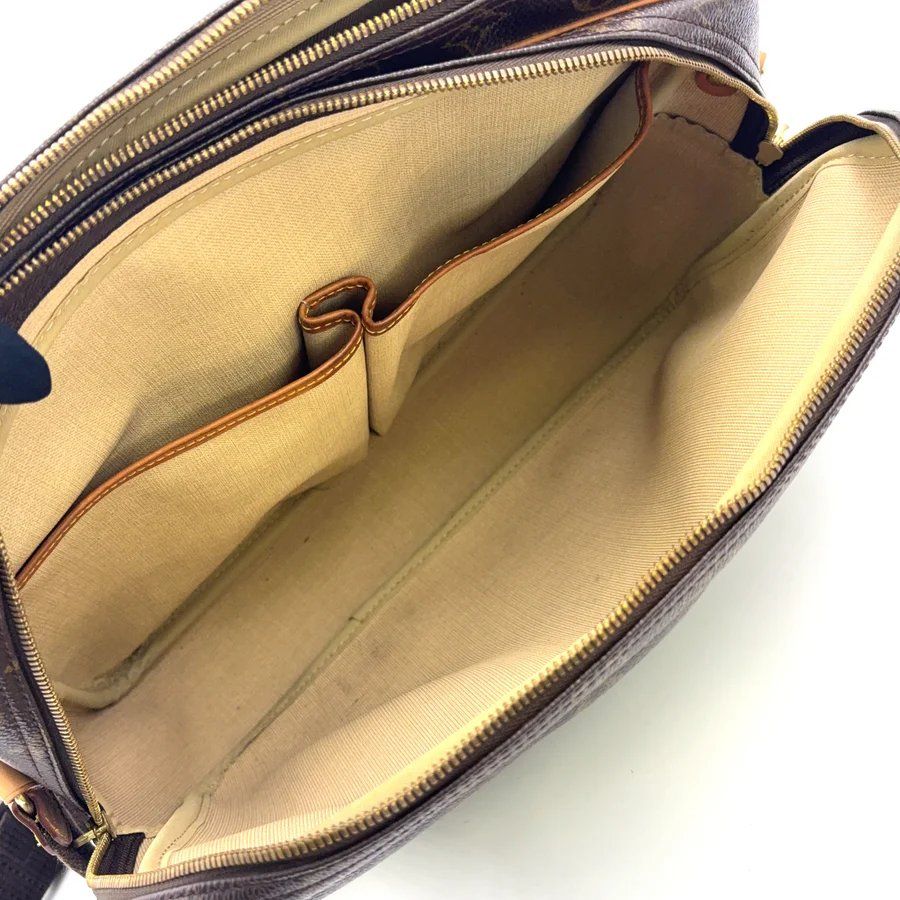 Louis Vuitton Taschen: Louis Vuitton Reporter GM Shoulder Bag – Gebraucht aus Chamoson von Sapoloshop 5