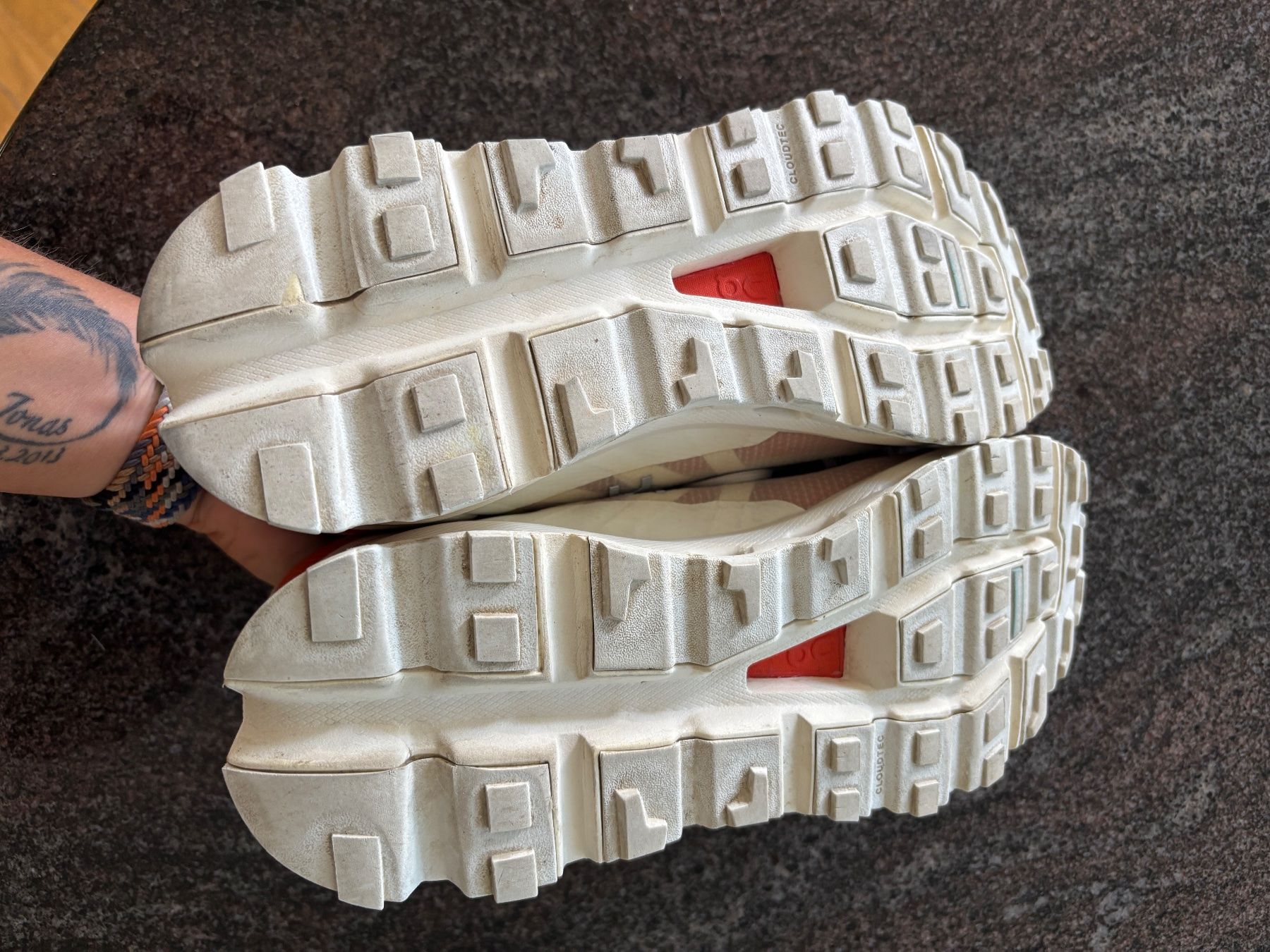 On Scarpe da donna: On Schuhe Gr. 40,5 – Usato da Hasliberg-Hohfluh venduto da hasliberg79 3