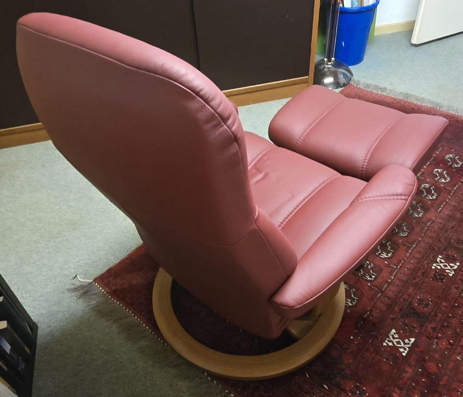 Stressless Poltrone: STRESSLESS Sessel mit Hocker – Nuovo (secondo la descrizione) da Triengen venduto da dom_9yn7 1