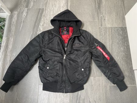 Alpha Industries Winter Bomberjacke mit Kapuze schwarz Gr:S