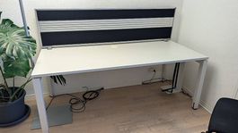 Bureau professionnel Steelcase (180x80 cm) + Accessoires