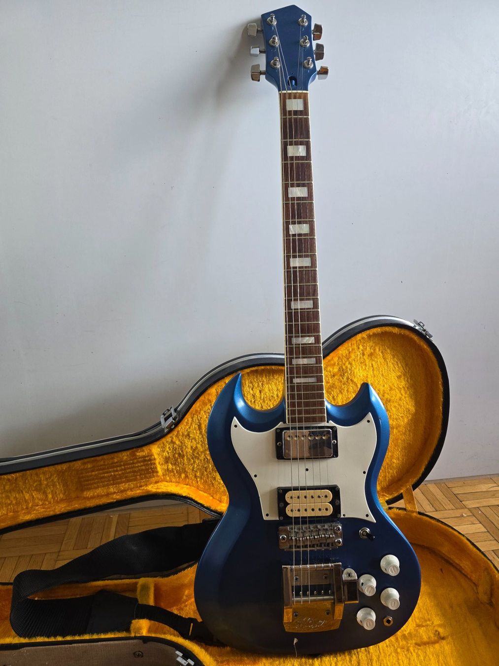Strumenti musicali: E-Gitarre Hoyer 5064 C – Usato da Zug venduto da musikundtechnik