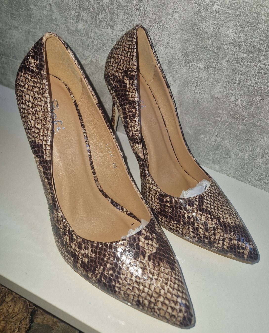 Scarpe da donna: Sofi Pumps Schlangenmuster Gr. 40, neu – Nuovo (secondo la descrizione) da Möhlin venduto da Lyhme94