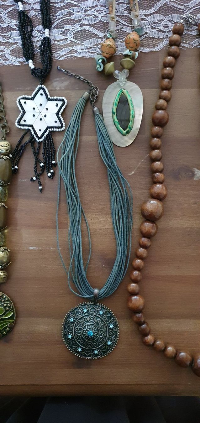 Ketten: Modeschmuck 9 Halsketten zum Top-Preis – Neu (gemäss Beschreibung) aus Hittnau von Gamoe 8