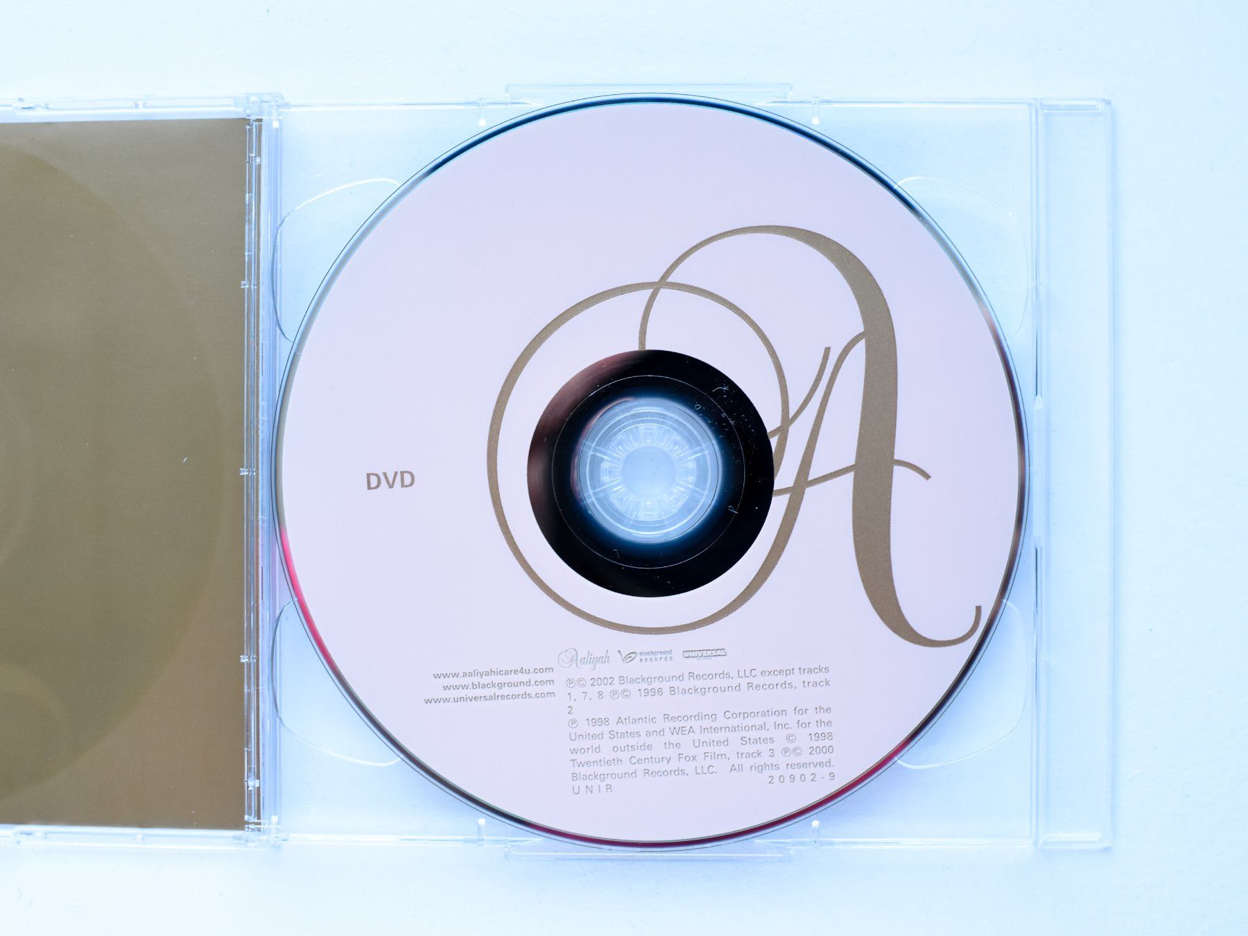 CDs: Aaliyah - I Care 4 U (CD + DVD) – Gebraucht aus Belmont-sur-Yverdon von ag97 2