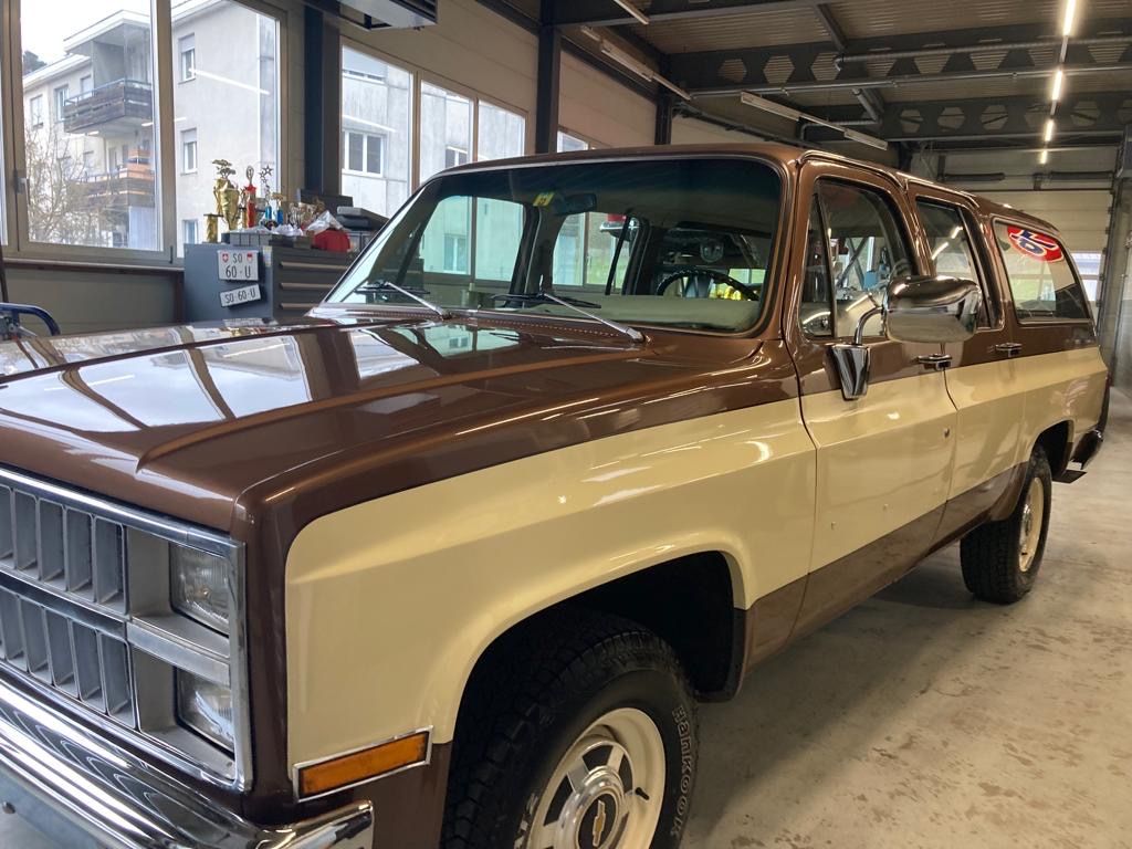 Chevrolet Automobili: Chevy Suburban 350 Jg 81 – Usato da Hunzenschwil venduto da greenteam 7