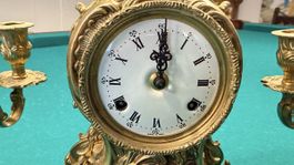 Uhr