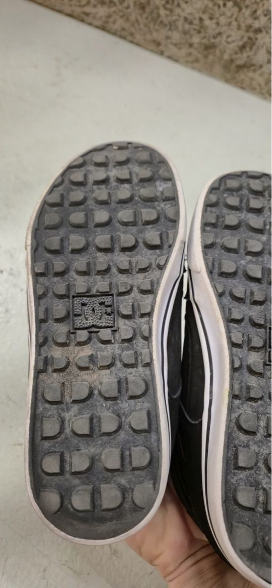 Scarpe per ragazzi: Dc’Shoes enfant – Usato da Cheseaux-sur-Lausanne venduto da Roxy.b 2
