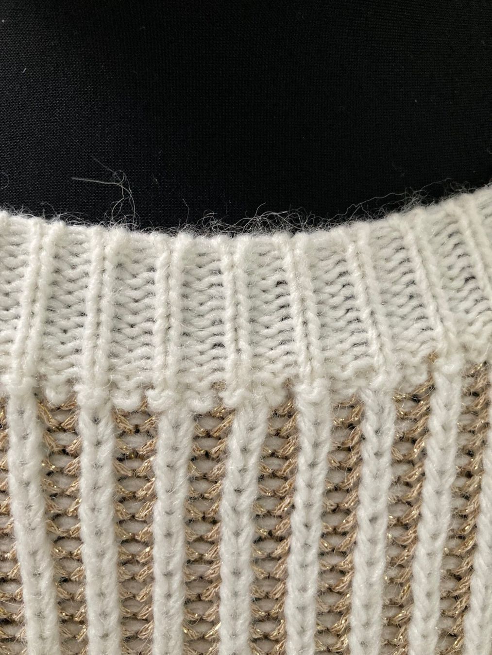 Pullover & Sweatshirts: Pullover, weiss/gold gestreift, Grösse S/M – Gebraucht aus Glattpark (Opfikon) von Pangie 3