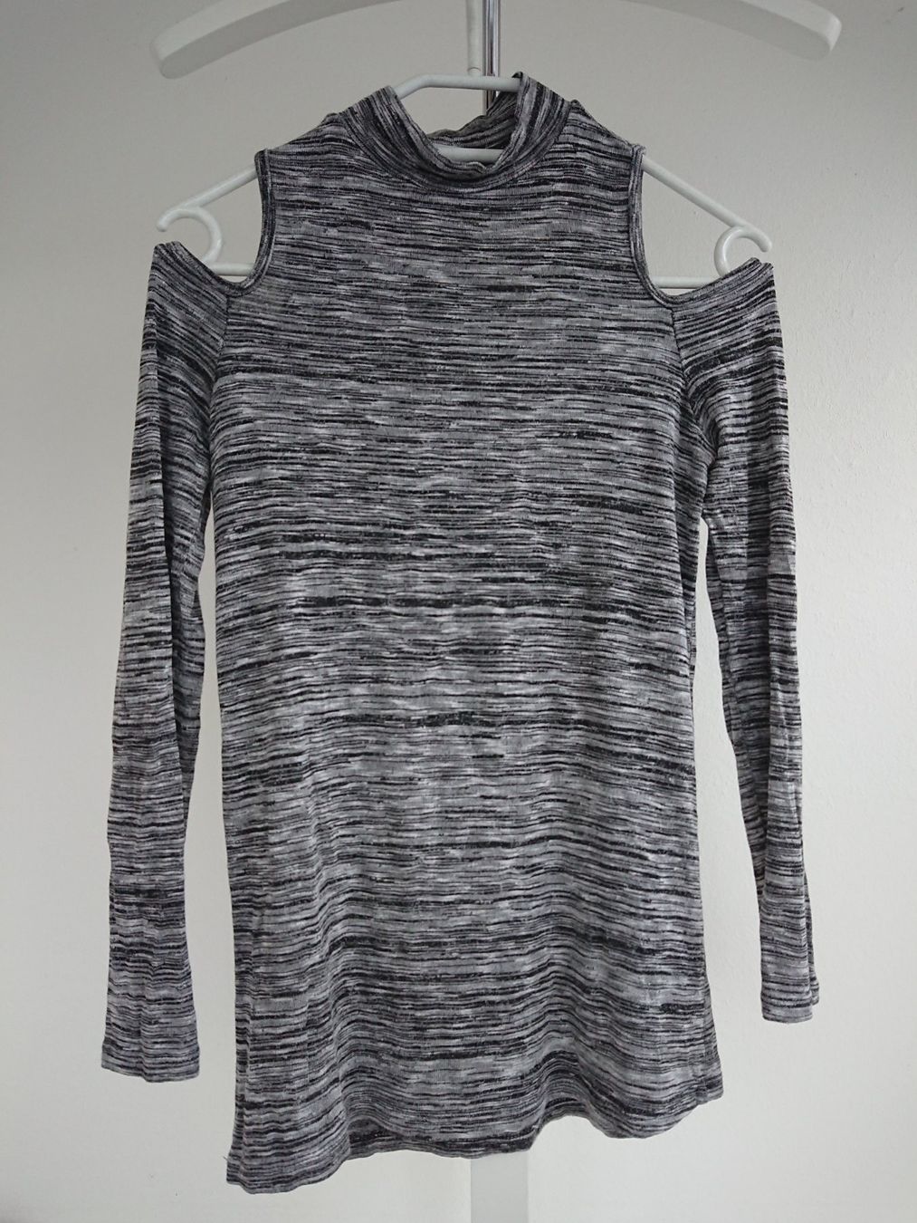 Zebra Maglioni & Felpe: Leichter Damen Pullover Zebra Gr. S Grau meliert – Usato da Hallau venduto da CHACLA