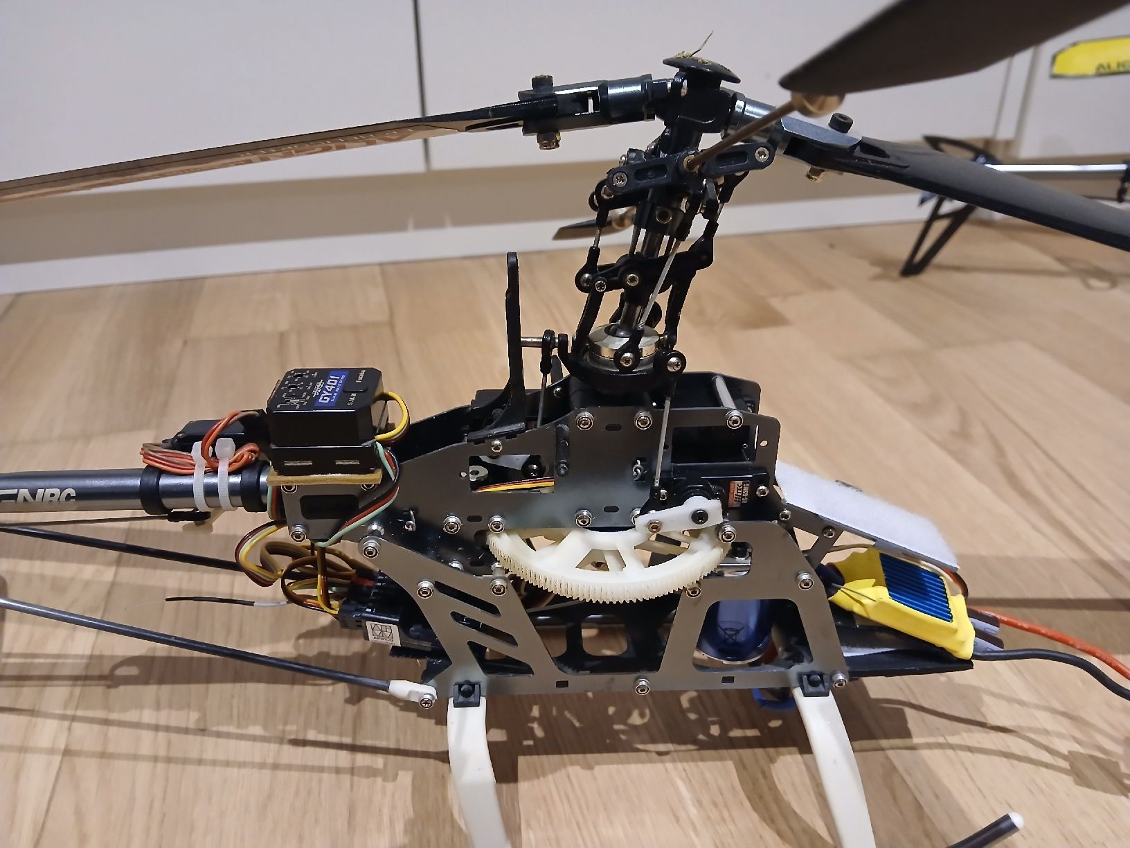 Align RC Modellbau: Align T-Rex 450 – Defekt aus Männedorf von Simonthings 3