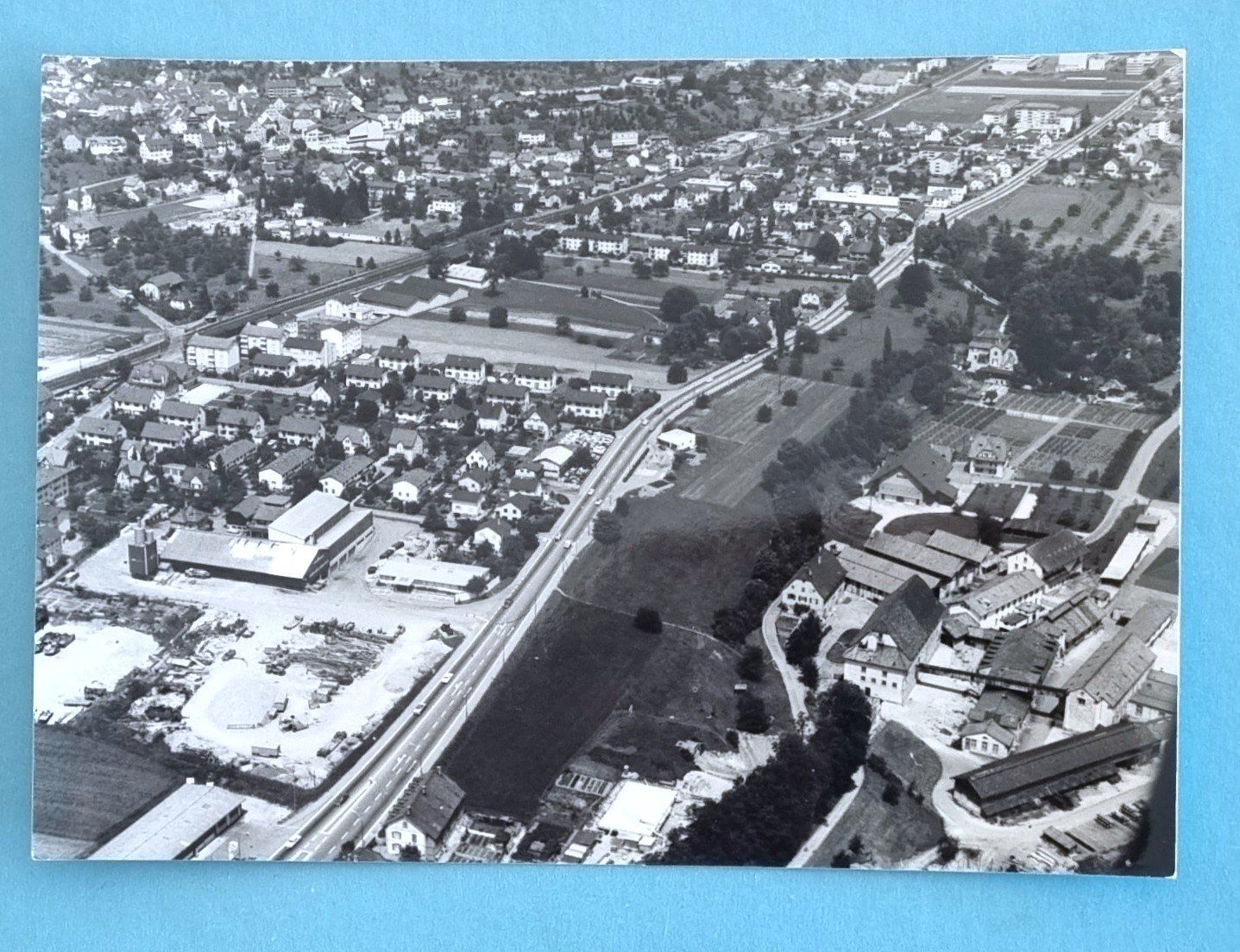 Cartes postales: Liestal - Flugaufnahme – D'occasion à Rothrist par RROENK